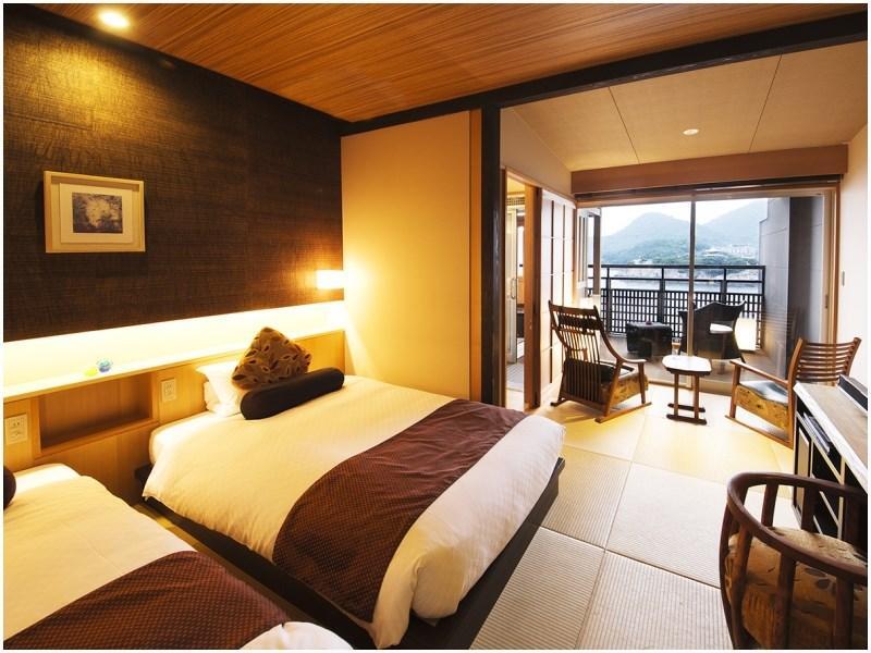 Migiwatei Ochi Kochi Hotel Tomo Buitenkant foto